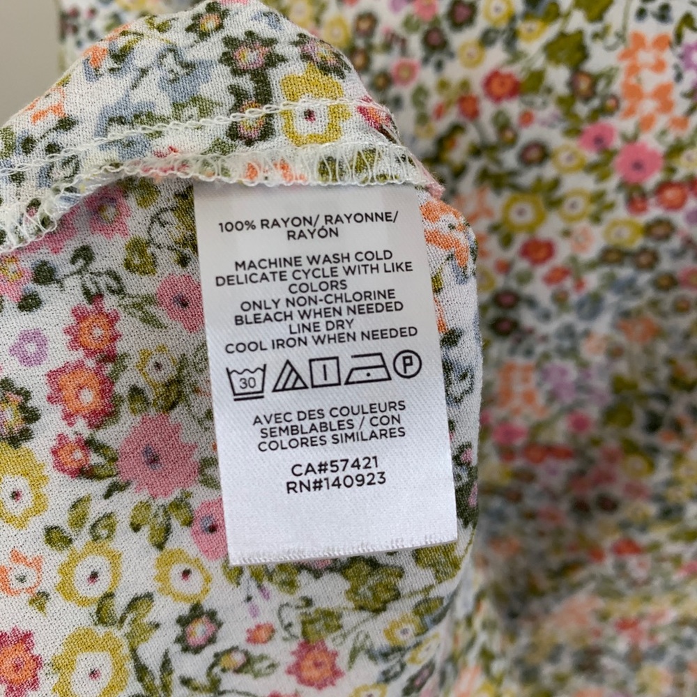 LOFT Floral Ruffle Sleeve Top - Picture 4 of 4